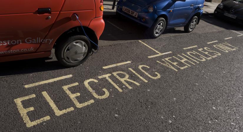 Merész állítás: szinte csak elektromos autókra lesz kereslet 2035-ben az EU-ban