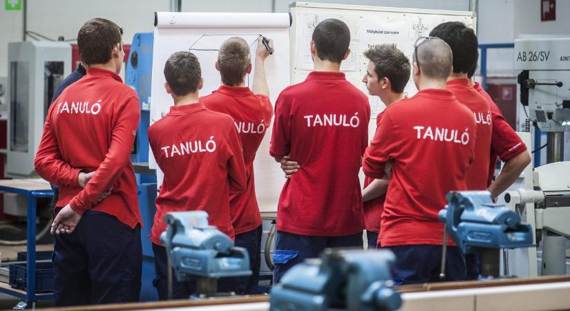 Megszűnik a kancellári rendszer a szakképzésben