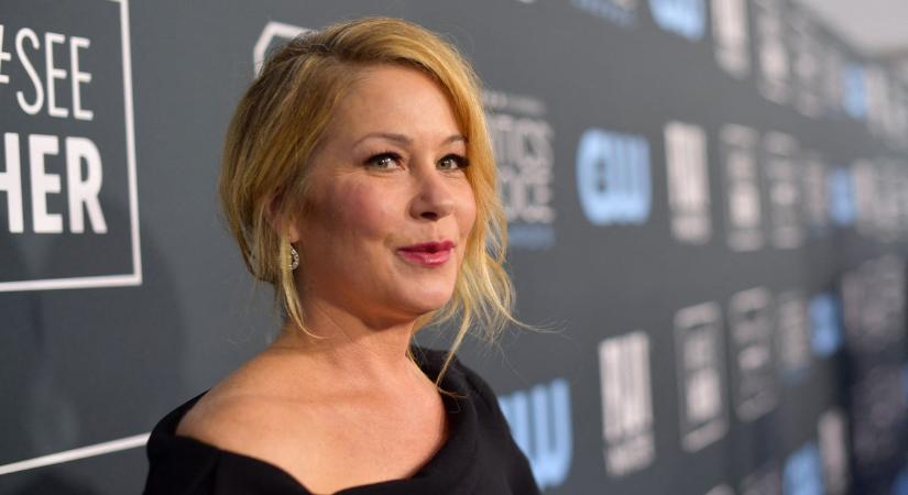 Megszólalt a népszerű színész: Így van most Christina Applegate