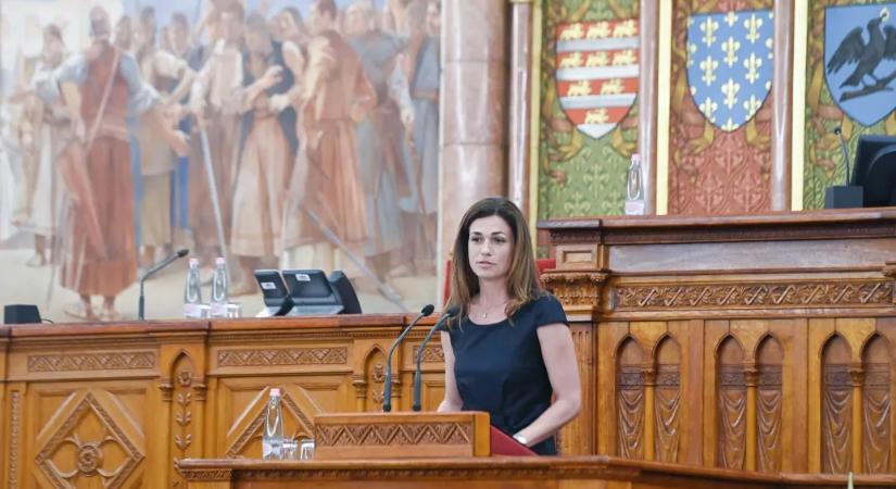 Varga Judit három szóban válaszolta meg, mit gondol arról, hogy Orbán előszedte a korábbi állításait
