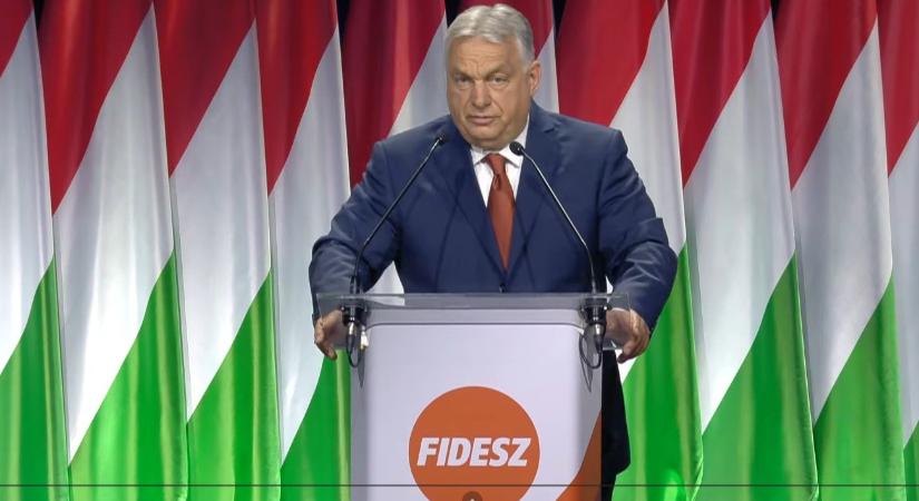 Orbán Viktor: nem teszek se fél, se teljes fordulatot