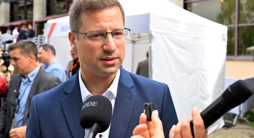 A Fidesz olyan jól kormányozott, hogy 14 évig az új miniszterelnök is támogatója volt