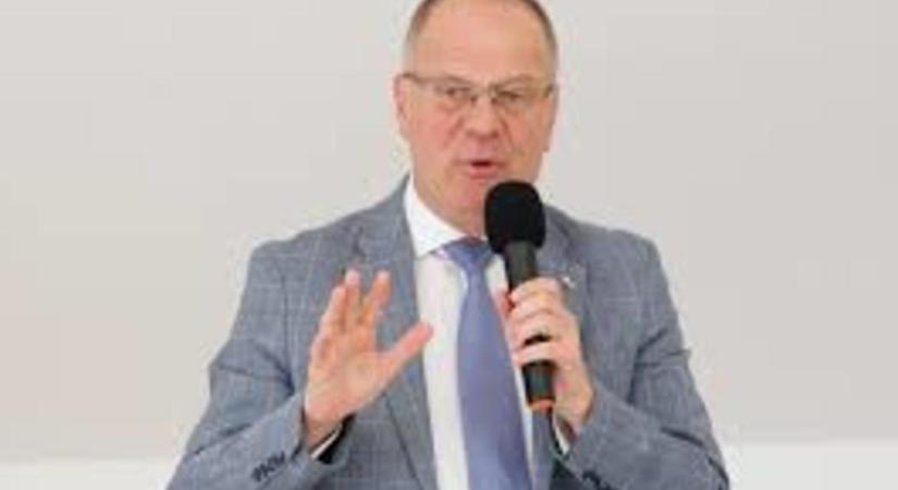 Navracsics Tibor: döbbenetes a Tisza ámokfutása