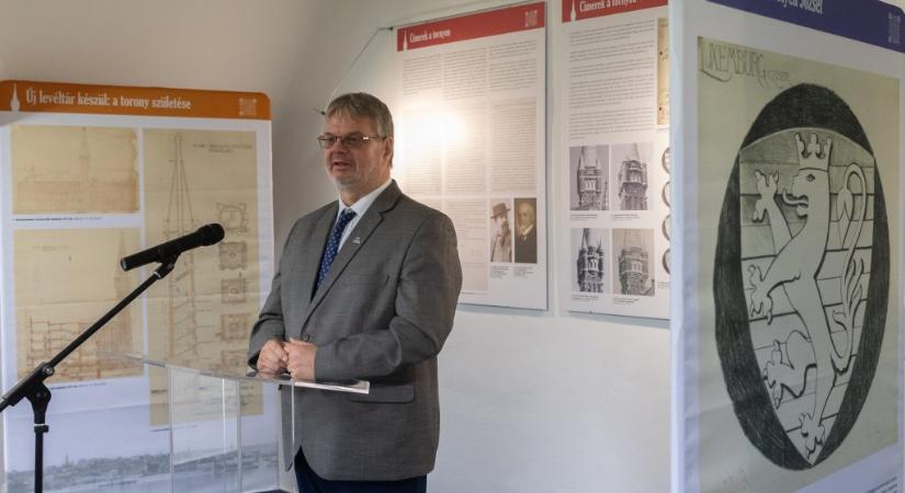 Elismerte, hogy hibázott a Magyar Nemzeti Levéltár bizalomvesztés miatt kirúgott főigazgatója