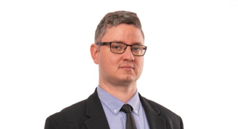 Újabb partizános elemző kapott fontos posztot a kormányban
