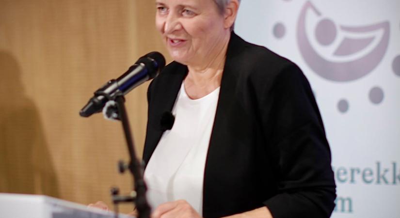 Miniszteri bejelentés: megszűnik a kancellári rendszer, de nem a felforgatás érdekében