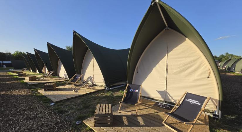 Le Mans-ban ilyen egy benzingőzös full extrás camping, mutatjuk