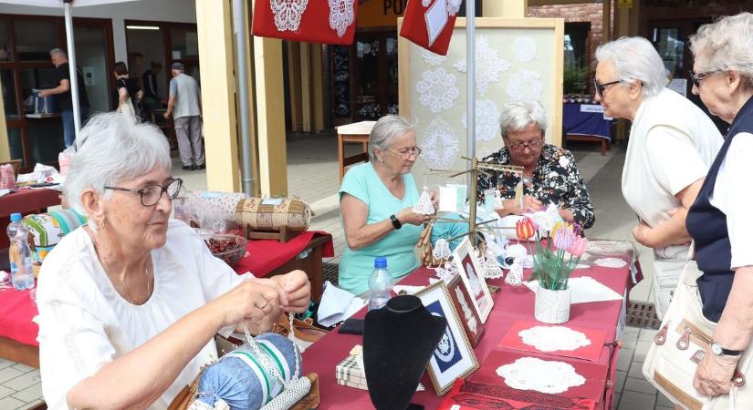 Százéves postáskürt és az egerszegi gulya kolompja is előkerült — ezt kínálta a Göcseji kézműves nap (videó, galéria)