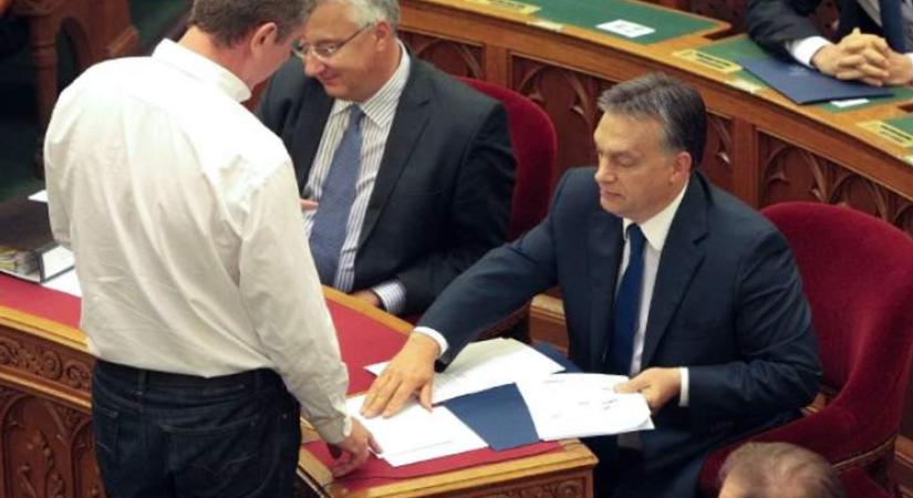 Dull Szabolcs: Orbánéhoz hasonló röpirata volt Gyurcsánynak 2010-ben