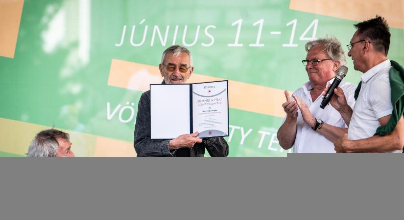 Van egy hely, ahol még Orbán Viktor nőügyei vagy a filozófus Gyurcsány Ferenc is nehezen rúg labdába a kínálat mellett