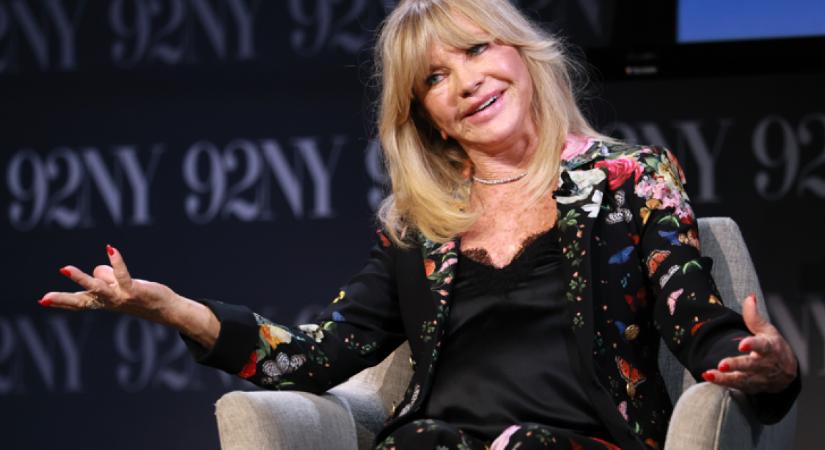 Ezzel a 2 perces edzéssel marad 80 évesen is fitt Goldie Hawn: a furcsa mozgásgyakorlat csodákra képes