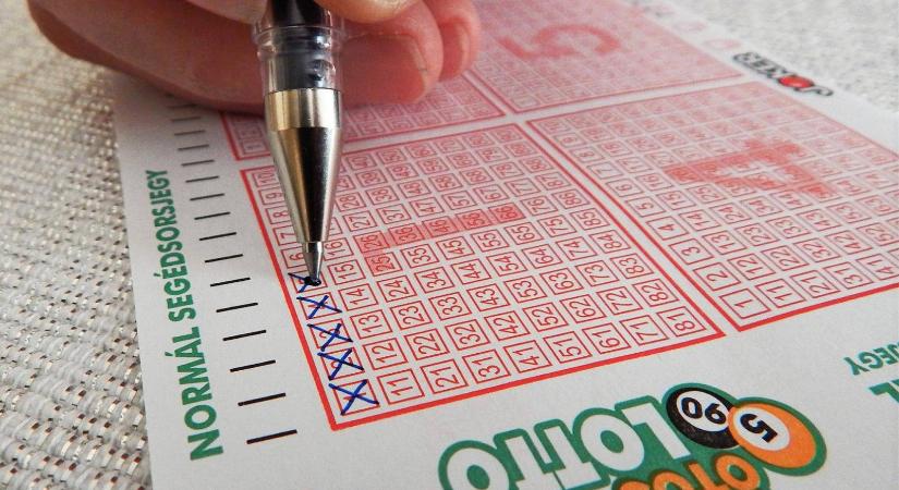 Kisebb aszály sújtja az ötös lottót is, egy hét múlva már félmilliárd forint felett jár a főnyeremény