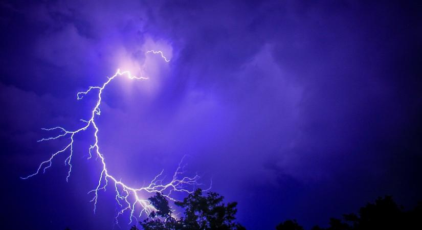Mozgalmas lesz a vasárnap, figyelmeztetés is van érvényben