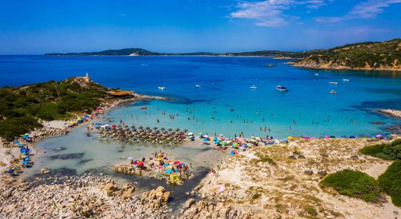 Elviselhetetlen körülményekkel akarják távol tartani a turistákat erről a strandról: egy alapvető kelléket tiltottak be