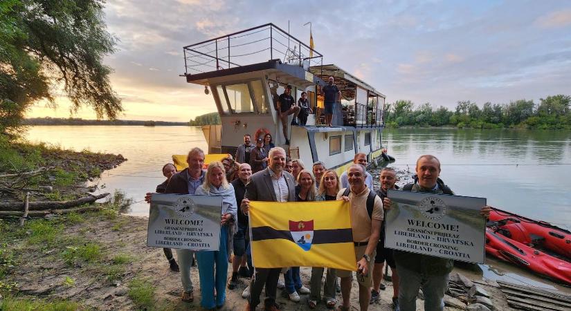 Belviszály Liberlandben: távozik a technológiai minisztert