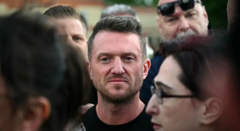 A Heathrow repülőtéren vették őrizetbe Tommy Robinson szélsőjobboldali brit aktivistát