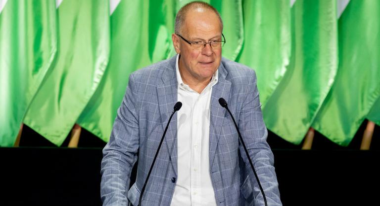 Navracsics Tibor nem túl optimista posztja a Fidesz következő évéről