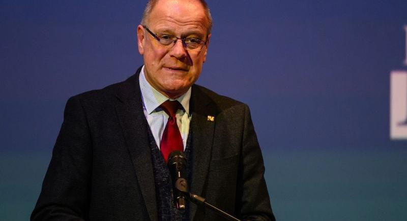 Talpra tud állni a Fidesz? Navracsics szerint ha nem, akkor „valami újnak kell jönnie”