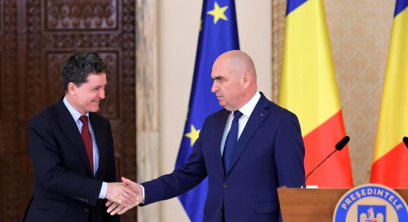 Áll a bál Romániában az elnök húzása miatt
