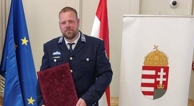Belügyminiszteri elismerést kapott a szekszárdi főtörzsőrmester