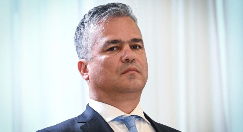 Valódi reformokat végrehajtó politikai kormányt szeretne az új román kormányfőjelölt