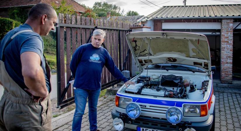 KVÍZ Öreg autó nem vén tragacs! Felismeri a motorháztetőre tűzött márkajelről?