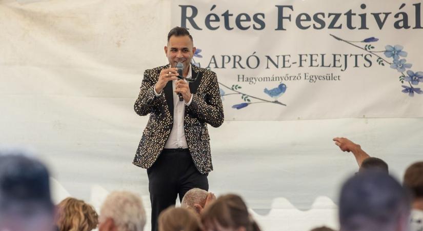 Csepergett az aranyeső Csőszön, szépen fogytak a rétesek is (videó, galéria)