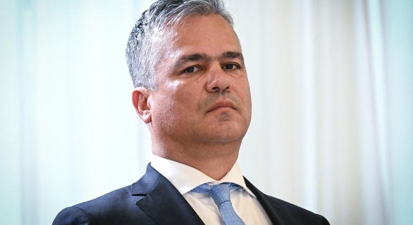 Visszaadta kormányalakítási megbízását Eugen Tomac, megvan az új kormányfőjelölt Romániában