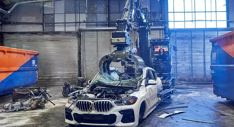 A BMW megmutatta, hogyan lehet érték az autóból a bontás után