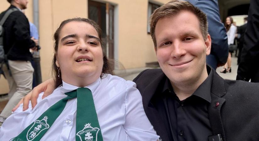 Évekkel a nagy találkozás után újra felbukkant a Heti Napló stábja: nem mindennapi helyre kísérték el a leghűségesebb nézőjüket