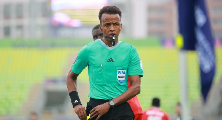 Az Egyesült Államokból kitiltott játékvezető a vb-re járó teljes fizetését megkapja a FIFA-tól