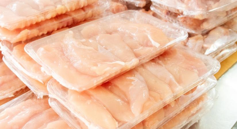 A szakértők figyelmeztetnek: soha ne vegyél csirkemellet, ha ezt látod a csomagoláson