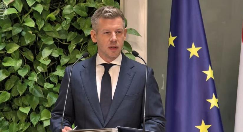 A Fidesz azt követeli, hogy Magyar Péter ne hozzon létre migránstáborokat, miután kiderült, hogy ők terveztek ilyet