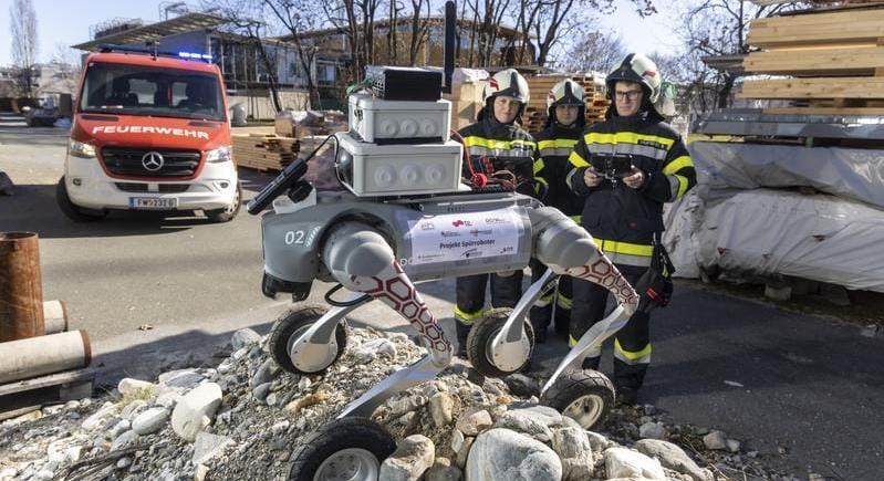 Életmentő lehet az osztrák robotkutya, értékes perceket nyer vele a katasztrófavédelem