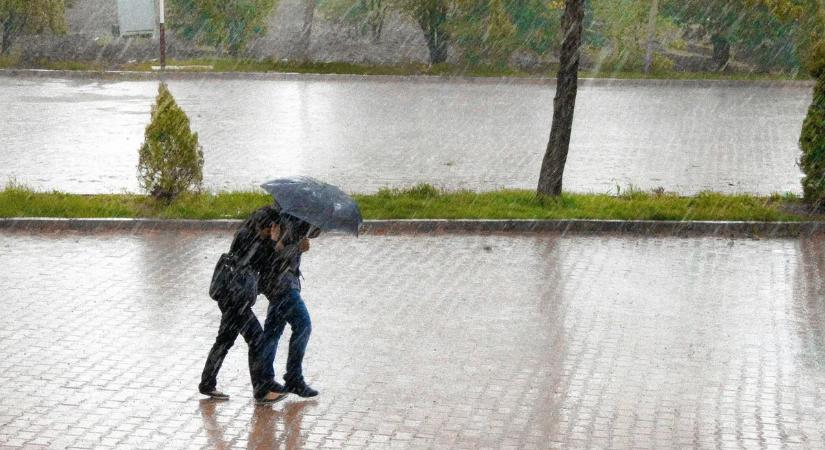 Vörös riasztás Magyarországon! Brutális erejű vihar közeleg
