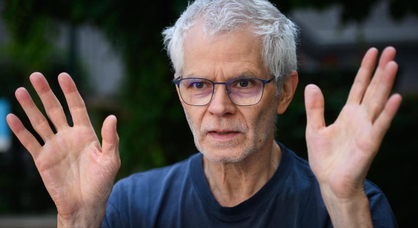 „Kicsit már kiborg leszek” – Berger Gyula táncművész koreográfiáról, közösségről és a speciális csípőprotézis-műtétről