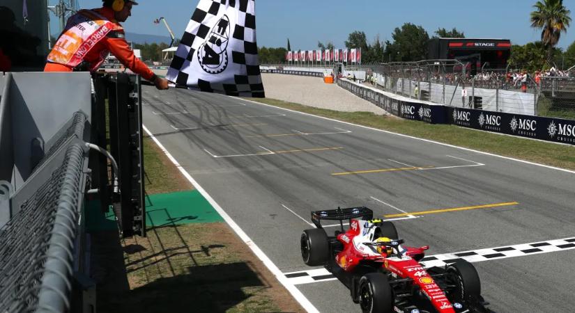 Hamilton közel két év után nyert újra az F1-ben, Antonelli és Leclerc az utolsó körökben estek ki
