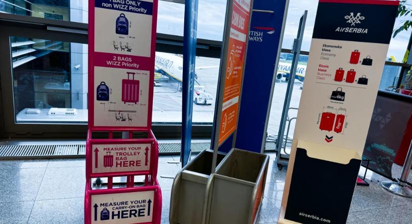 Wizz Airrel jöttek haza Spanyolországból, belefért volna a táskájuk a fémkeretbe, mégis megbüntették őket