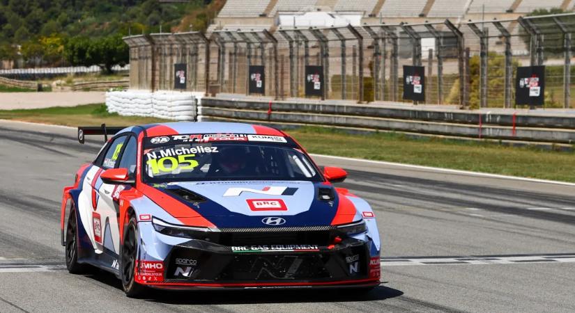 Michelisz kilőtt Valenciában, már negyedik az összetettben