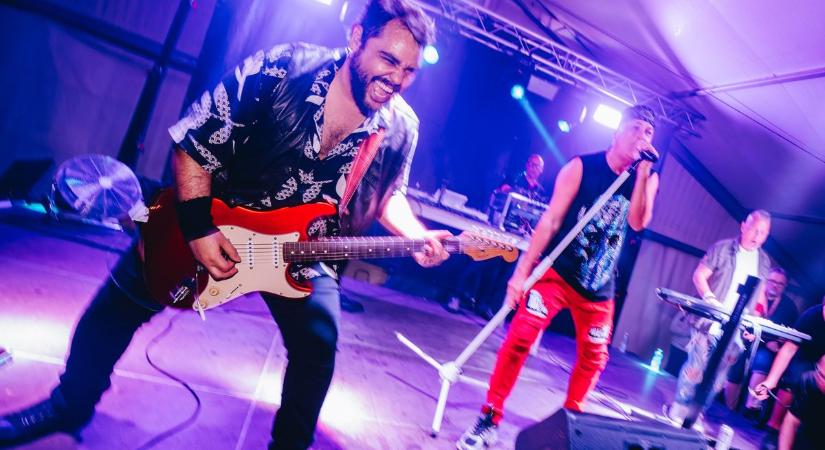 Több százan buliztak hajnalig Nádasdon – mini fesztivállá nőtte ki magát a Retro Party (giga képgaléria)