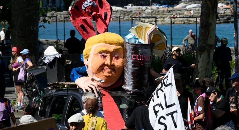 Donald Trump ajánlatott tett Vlagyimir Putyinnak a 80. születésnapján