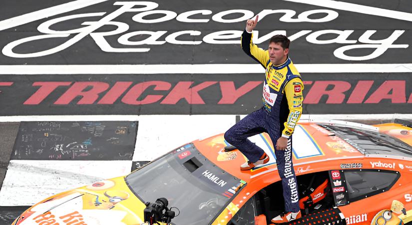 NASCAR: A 45 éves Denny Hamlin egyéni rekorddal szerezte meg 64. Cup-győzelmét és komoly lépést tett az alapszakasz-bajnoki cím felé