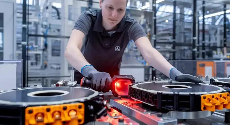 Sorozatgyártásba került a Mercedes axiál fluxusú villanymotorja