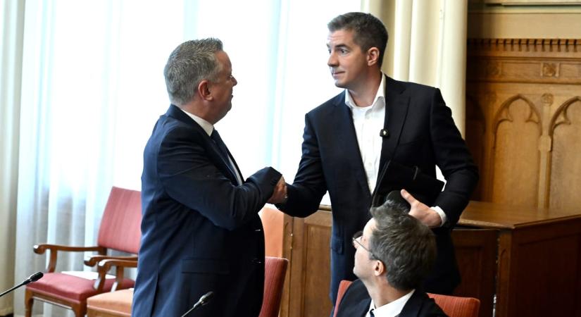 Kocsis Máté bocsánatot kért Magyar Péter édesanyjától