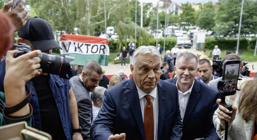 Orbán Viktor úszkál a hazugsácunamiban, annak sincs realitása, hogy egy év múlva lemondjon a Fidesz vezetéséről