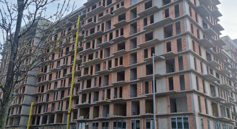 Óriásit ugrott a lakosság hiteltartozása