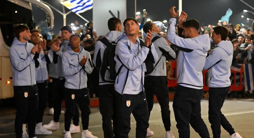 Óriási káosz a világbajnokságon: a határon rekedt az egyik válogatott