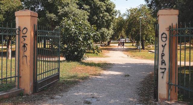 Vandálok pusztítják Platón athéni Akadémiáját