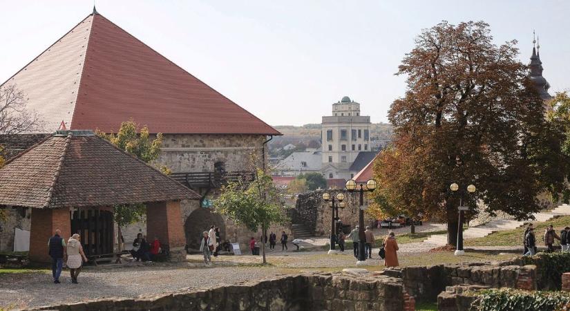 Elképesztő siker: a visegrádit és a sümegit is megelőzte az egri vár