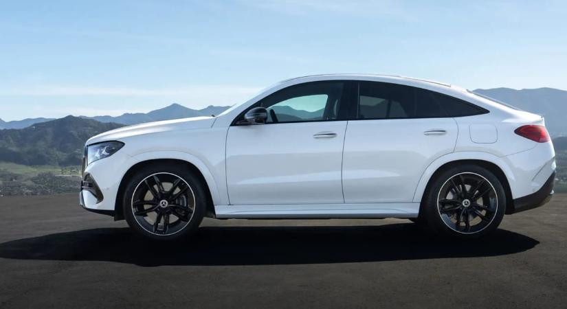 Búcsú a 4 hengertől: Magyarországon a 6-8 hengeres új Mercedes GLE Coupé